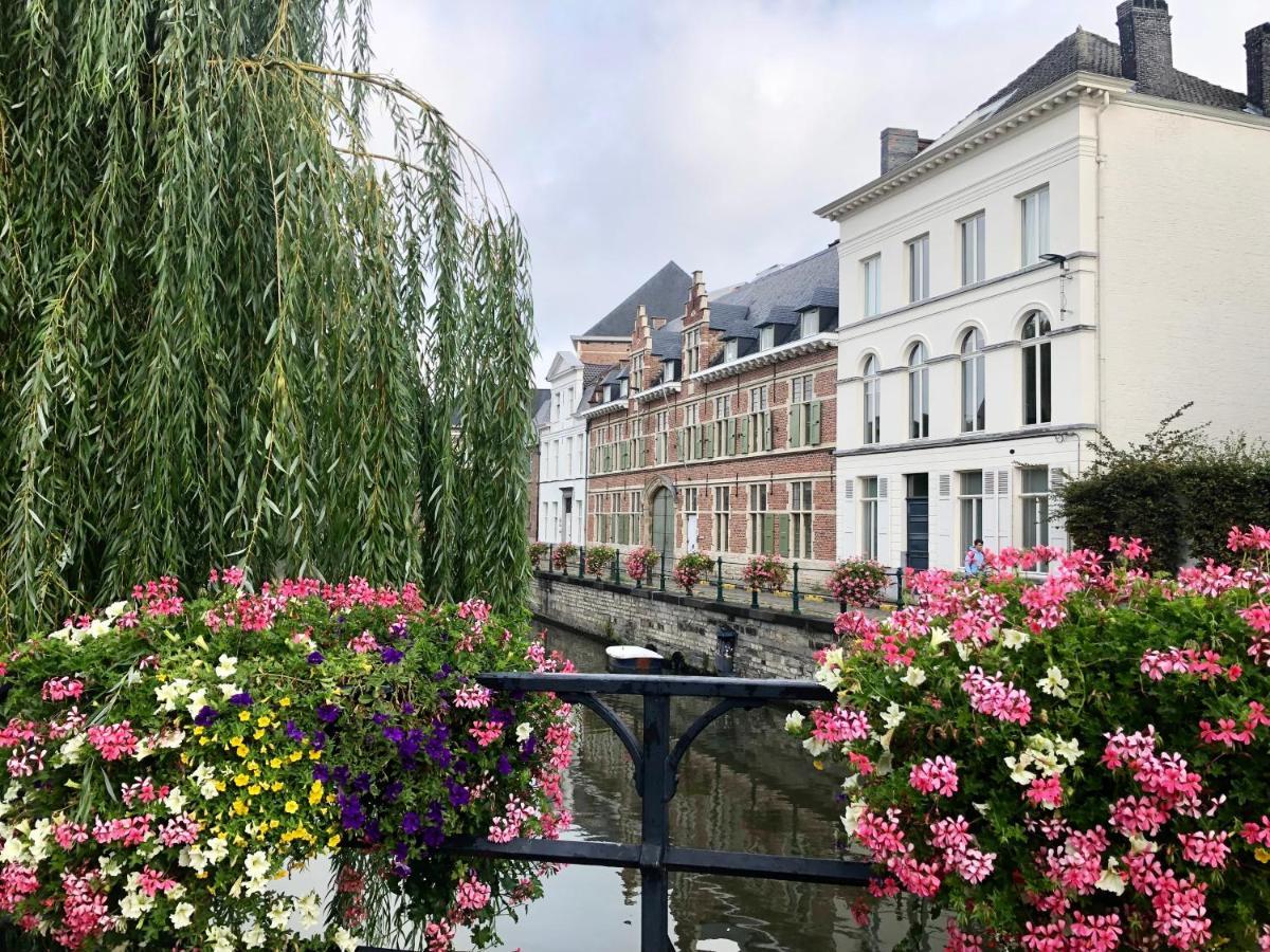 Comic Art Hotel Gent Eksteriør billede